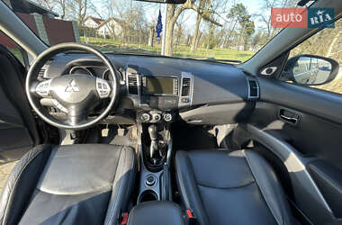 Внедорожник / Кроссовер Mitsubishi Outlander 2009 в 