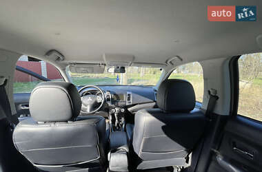 Внедорожник / Кроссовер Mitsubishi Outlander 2009 в 