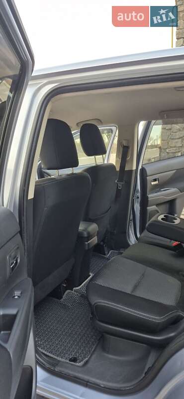 Внедорожник / Кроссовер Mitsubishi Outlander 2015 в Белой Церкви фото 12 Внедорожник / Кроссовер Mitsubishi Outlander 2015 в Белой Церкви