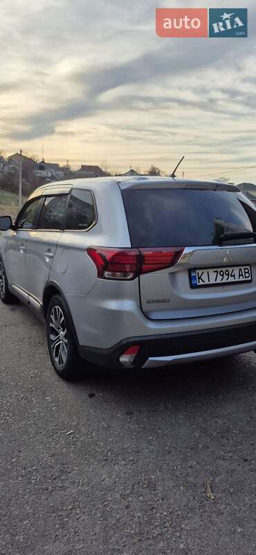 Внедорожник / Кроссовер Mitsubishi Outlander 2015 в Белой Церкви фото 25 Внедорожник / Кроссовер Mitsubishi Outlander 2015 в Белой Церкви