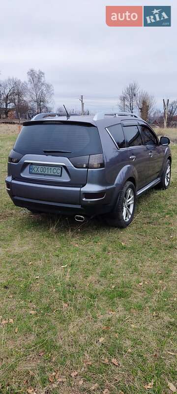 Позашляховик / Кросовер Mitsubishi Outlander 2010 в Харкові