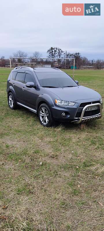 Позашляховик / Кросовер Mitsubishi Outlander 2010 в Харкові