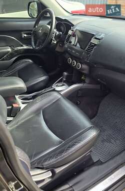 Внедорожник / Кроссовер Mitsubishi Outlander 2008 в 