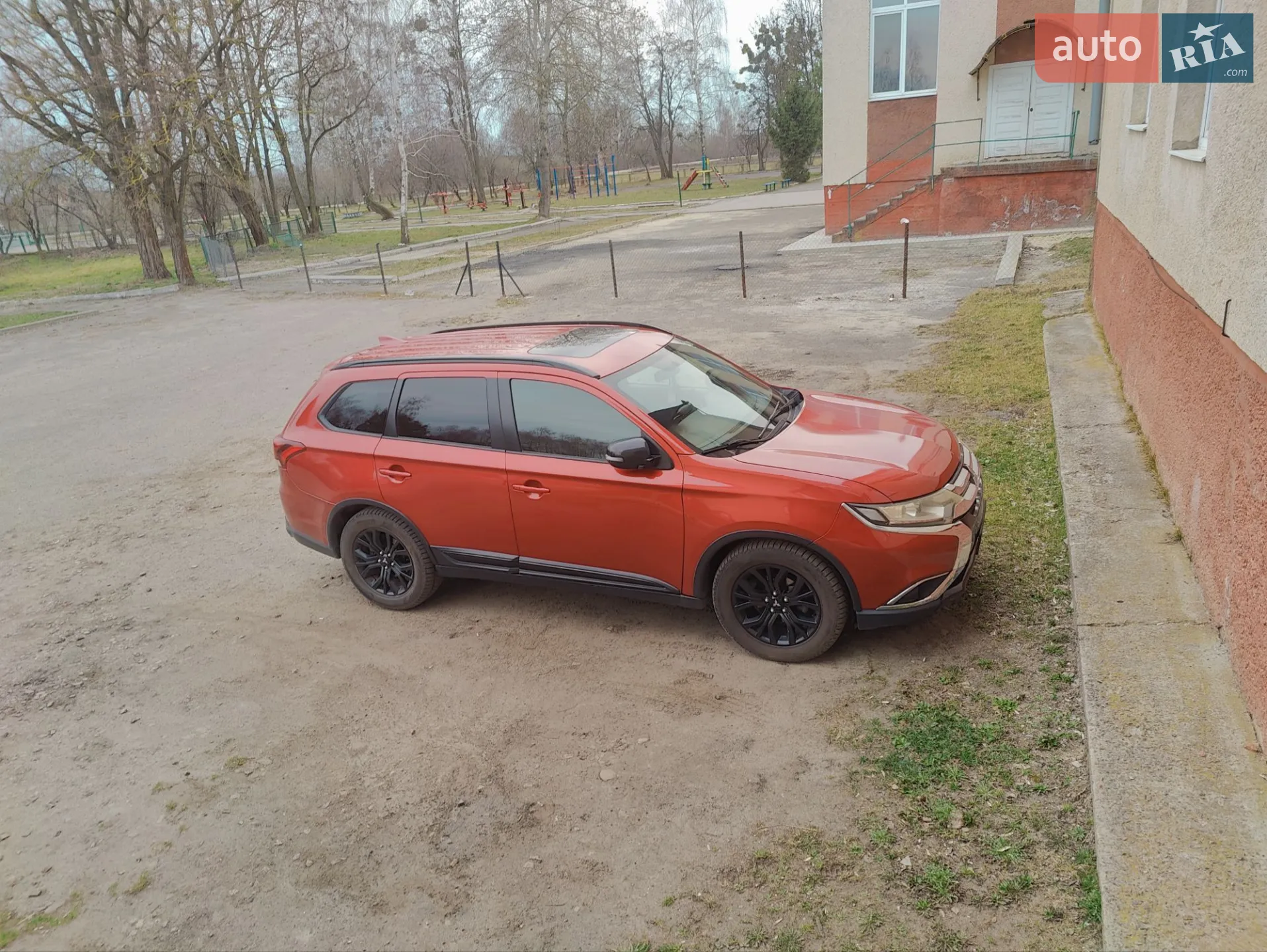 2017 Mitsubishi Outlander - мініатюра 12