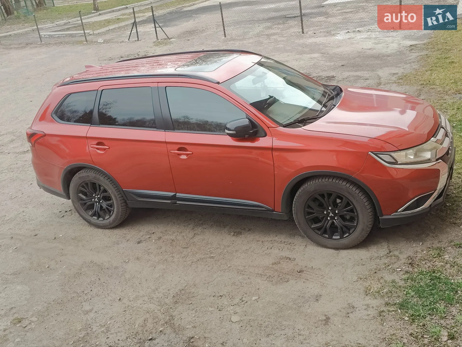 2017 Mitsubishi Outlander - мініатюра 10