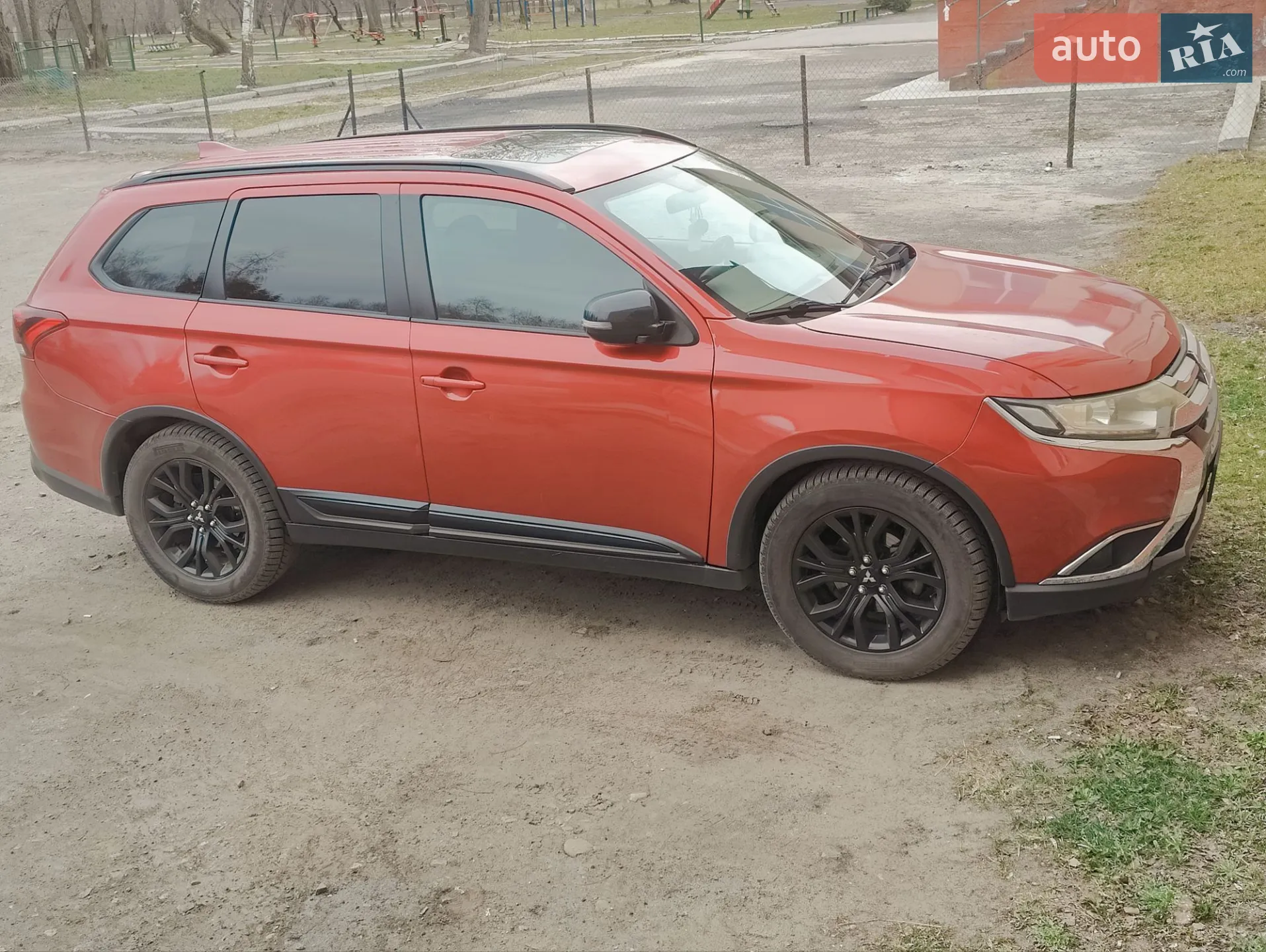 2017 Mitsubishi Outlander - мініатюра 9