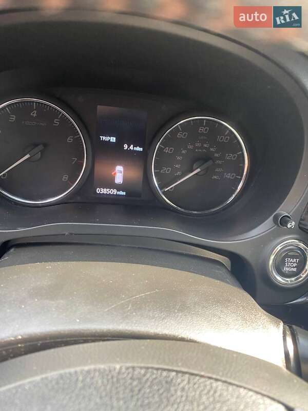 Позашляховик / Кросовер Mitsubishi Outlander 2017 в Кам'янці-Бузькій