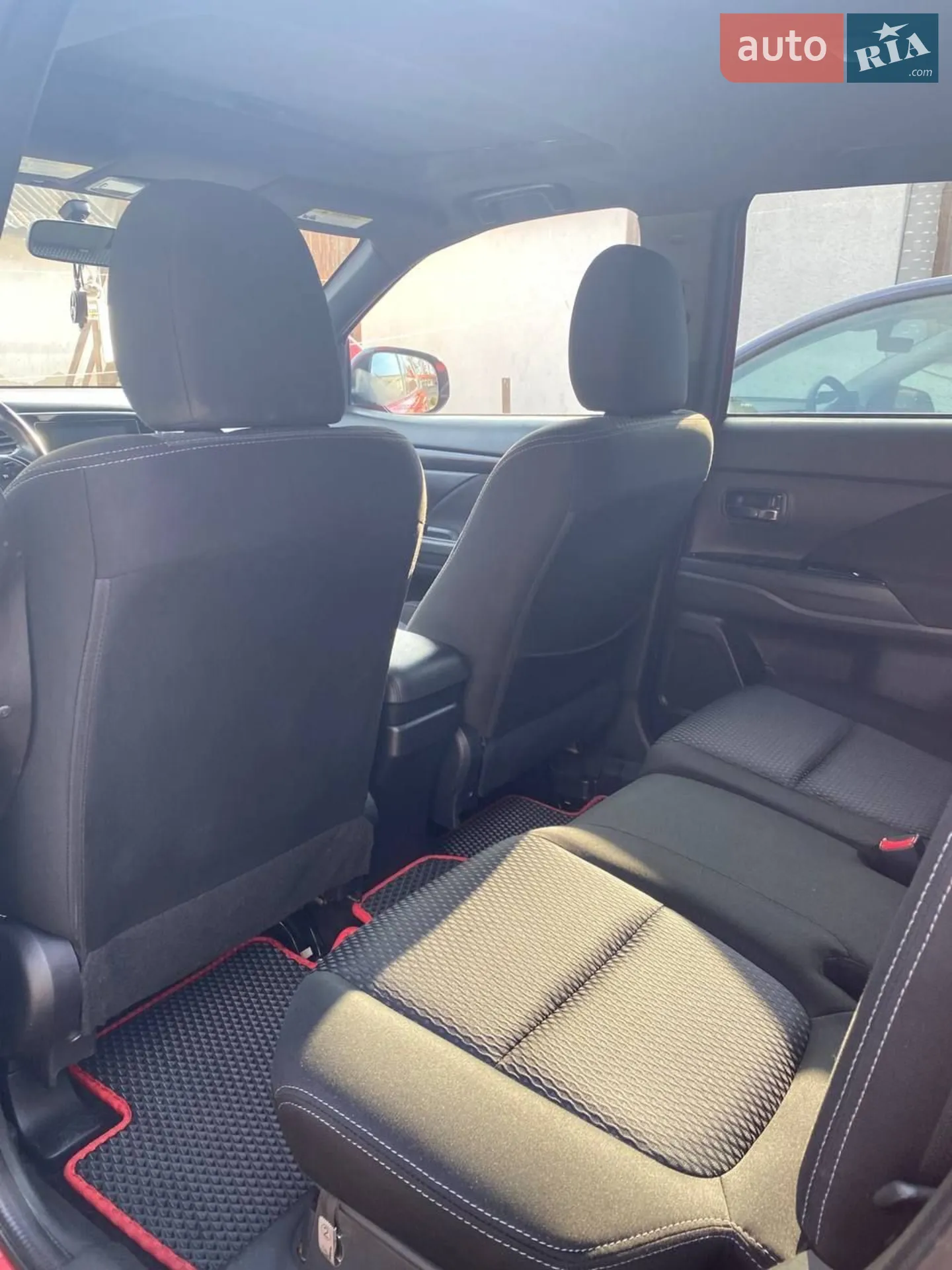 2017 Mitsubishi Outlander - мініатюра 31