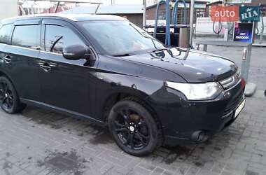 Mitsubishi Outlander 2014