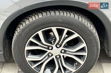 Внедорожник / Кроссовер Mitsubishi Outlander 2016 в 