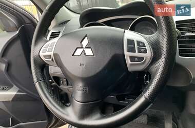 Позашляховик / Кросовер Mitsubishi Outlander 2008 в 