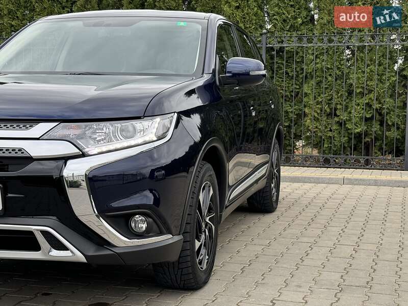 Позашляховик / Кросовер Mitsubishi Outlander 2021 в Одесі