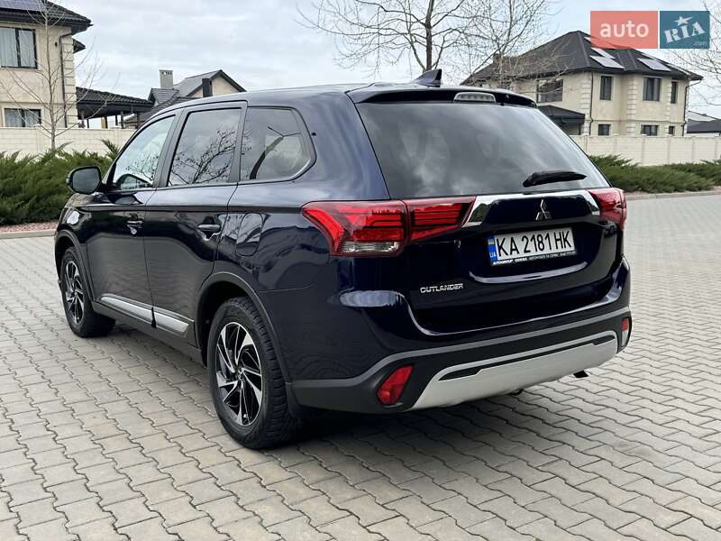 Позашляховик / Кросовер Mitsubishi Outlander 2021 в Одесі
