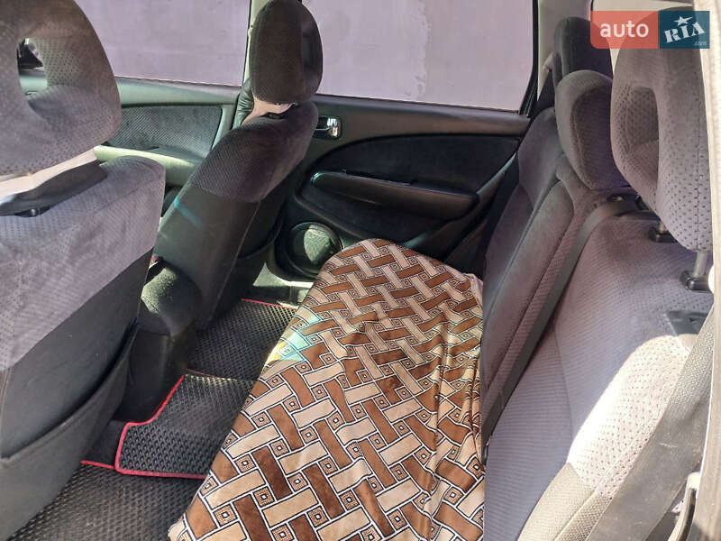 Позашляховик / Кросовер Mitsubishi Outlander 2004 в Білій Церкві