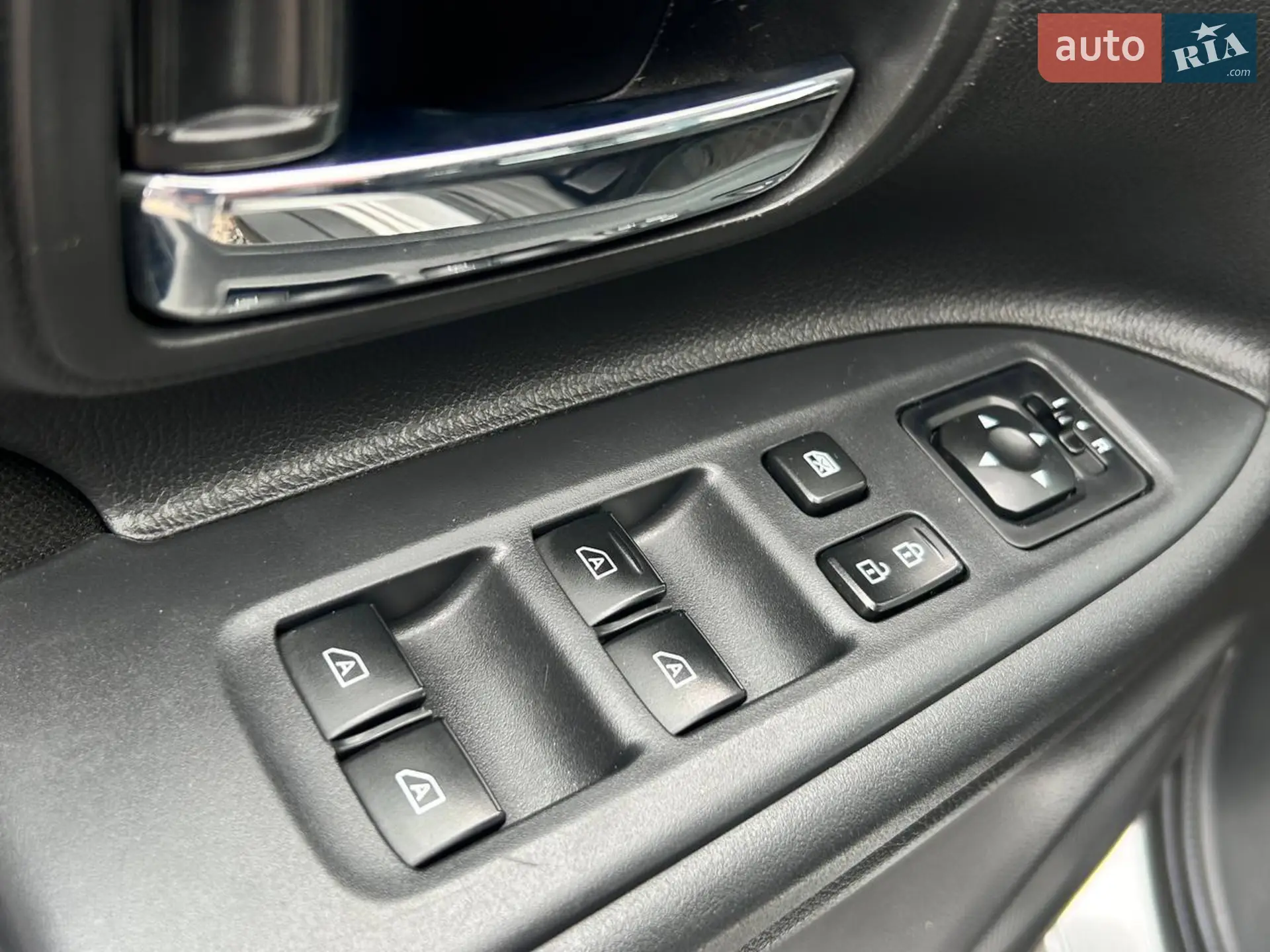 2018 Mitsubishi Outlander - мініатюра 20