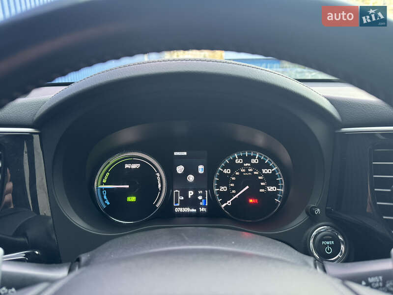 Позашляховик / Кросовер Mitsubishi Outlander 2020 в Львові