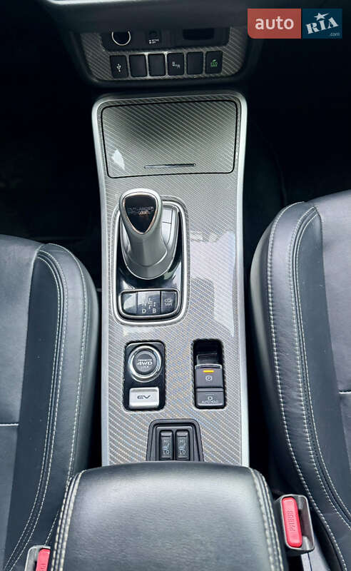 Позашляховик / Кросовер Mitsubishi Outlander 2020 в Львові