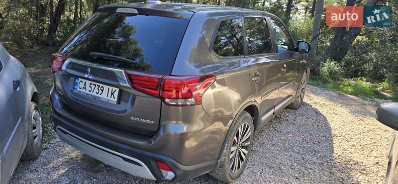 Внедорожник / Кроссовер Mitsubishi Outlander 2019 в Мукачево фото 5 Внедорожник / Кроссовер Mitsubishi Outlander 2019 в Мукачево