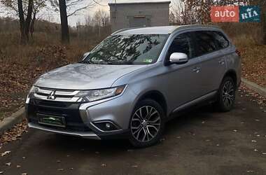 Mitsubishi Outlander 2015