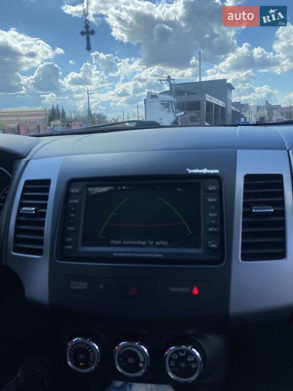 Позашляховик / Кросовер Mitsubishi Outlander 2010 в Дрогобичі