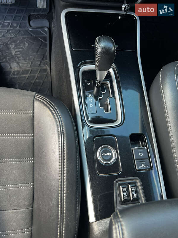 Внедорожник / Кроссовер Mitsubishi Outlander 2019 в Харькове