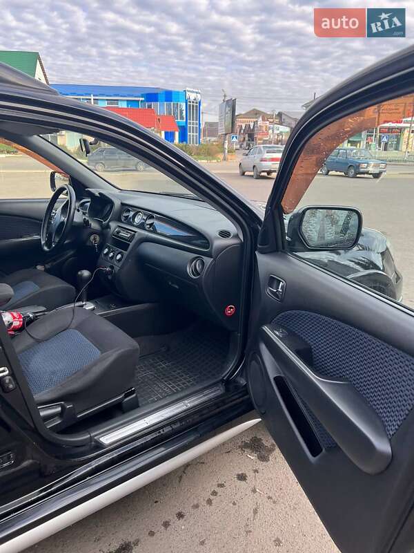 Позашляховик / Кросовер Mitsubishi Outlander 2006 в Бершаді