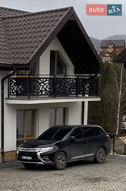 Mitsubishi Outlander 2016