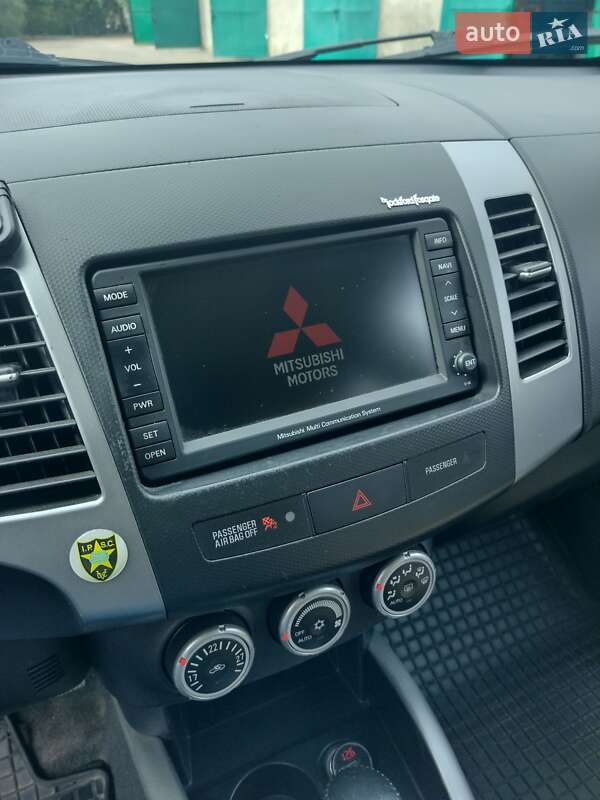 Позашляховик / Кросовер Mitsubishi Outlander 2008 в Рені фото 5 Позашляховик / Кросовер Mitsubishi Outlander 2008 в Рені