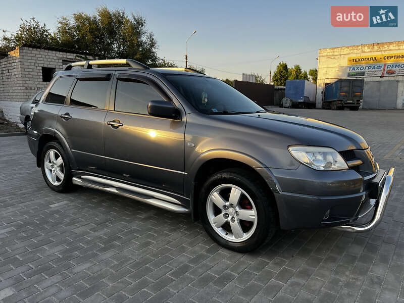 Позашляховик / Кросовер Mitsubishi Outlander 2007 в 