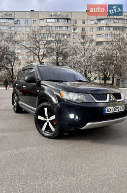 Внедорожник / Кроссовер Mitsubishi Outlander 2008 в 