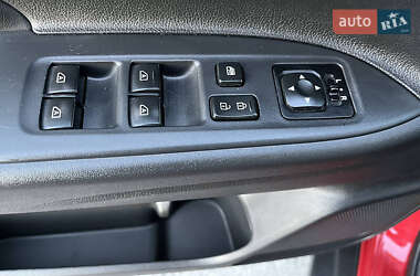 Внедорожник / Кроссовер Mitsubishi Outlander 2019 в 