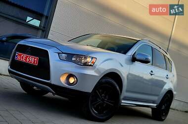 Позашляховик / Кросовер Mitsubishi Outlander 2011 в 