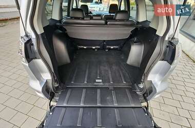 Позашляховик / Кросовер Mitsubishi Outlander 2011 в 
