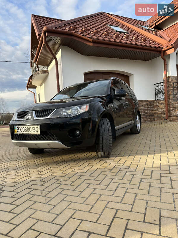 Внедорожник / Кроссовер Mitsubishi Outlander 2009 в Староконстантинове