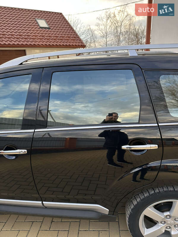 Внедорожник / Кроссовер Mitsubishi Outlander 2009 в Староконстантинове