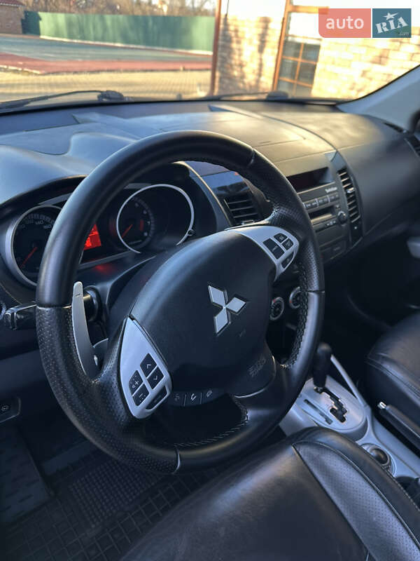 Внедорожник / Кроссовер Mitsubishi Outlander 2009 в Староконстантинове