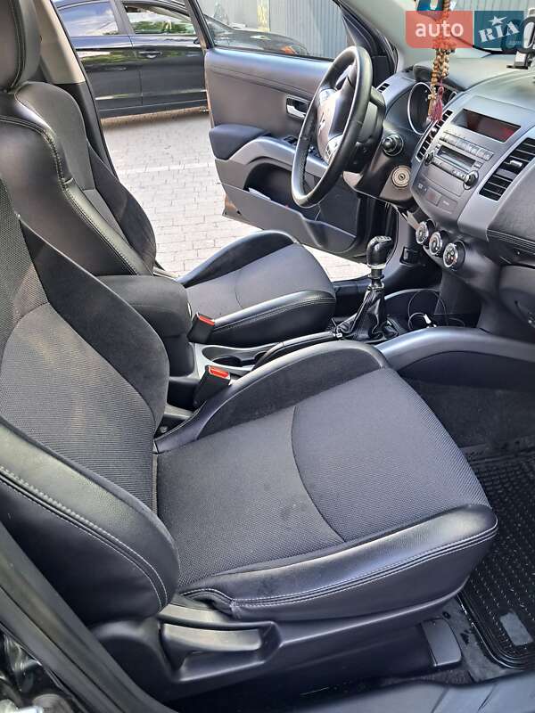 Внедорожник / Кроссовер Mitsubishi Outlander 2011 в Ивано-Франковске