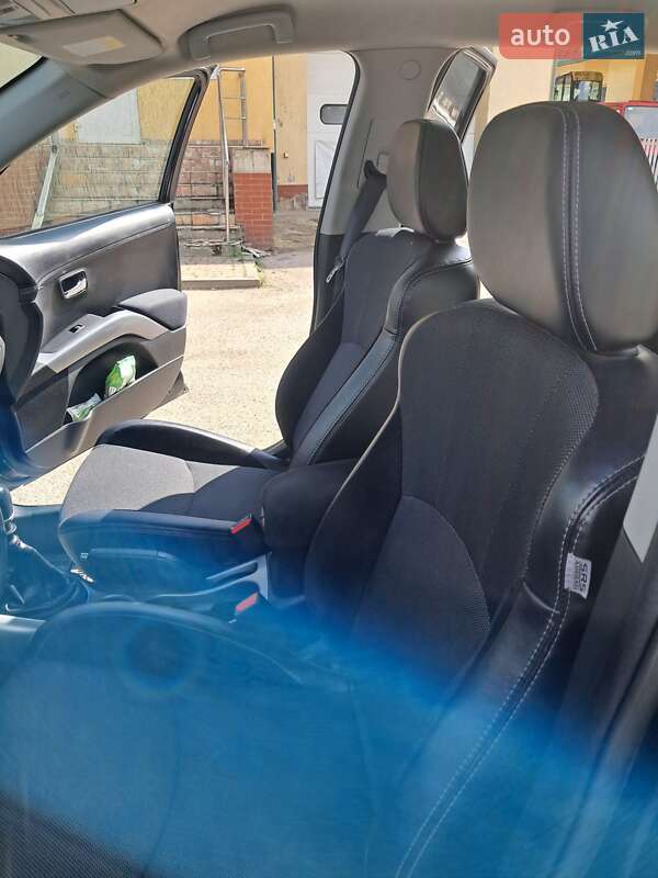 Внедорожник / Кроссовер Mitsubishi Outlander 2011 в Ивано-Франковске