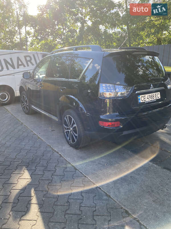 Внедорожник / Кроссовер Mitsubishi Outlander 2011 в Черновцах