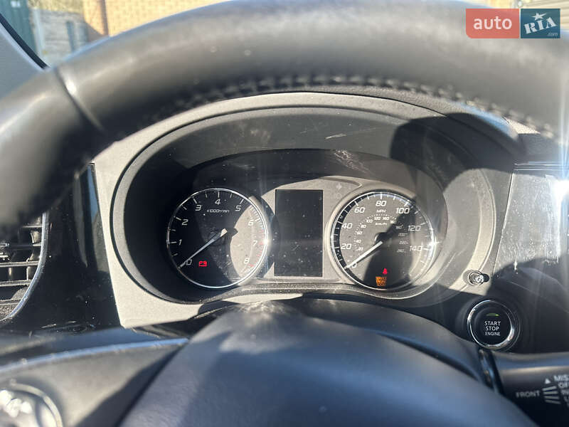 Позашляховик / Кросовер Mitsubishi Outlander 2017 в Києві