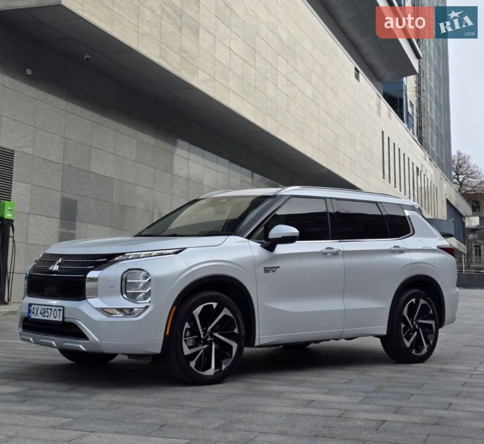 2023 Mitsubishi Outlander - мініатюра 2