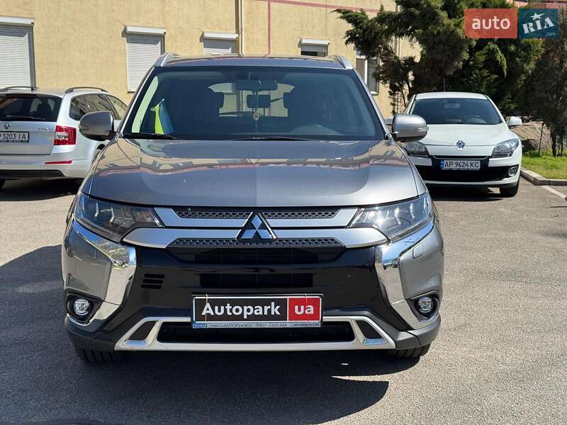 Позашляховик / Кросовер Mitsubishi Outlander 2019 в Запоріжжі