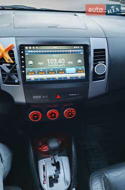 Внедорожник / Кроссовер Mitsubishi Outlander 2007 в 