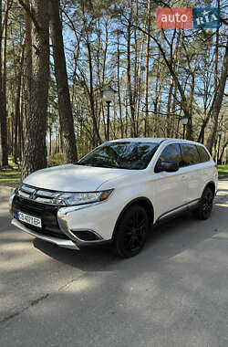 Mitsubishi Outlander 2017