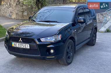 Внедорожник / Кроссовер Mitsubishi Outlander 2010 в 