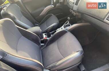 Позашляховик / Кросовер Mitsubishi Outlander 2009 в 