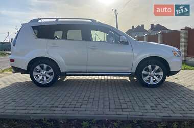Позашляховик / Кросовер Mitsubishi Outlander 2009 в 