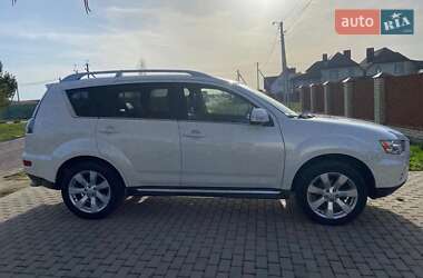 Позашляховик / Кросовер Mitsubishi Outlander 2009 в 
