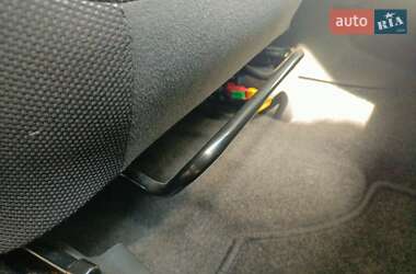 Позашляховик / Кросовер Mitsubishi Outlander 2006 в 