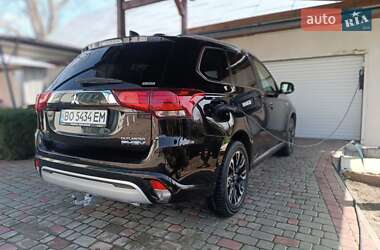 Внедорожник / Кроссовер Mitsubishi Outlander 2017 в Тернополе